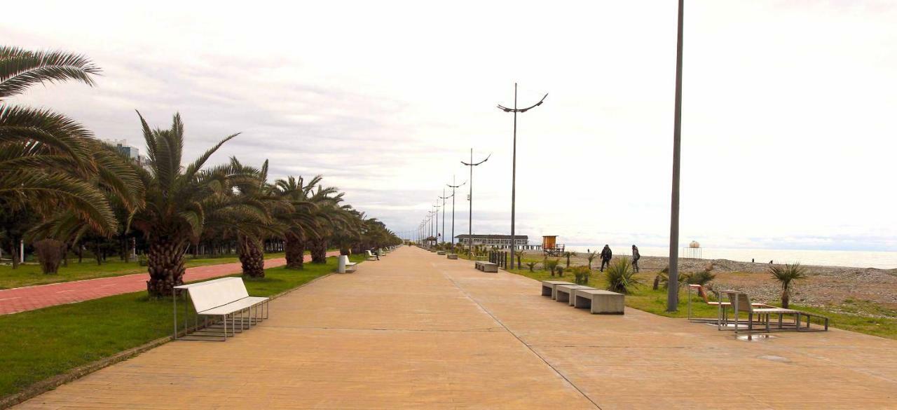 Orbi Sea Towers Apartments Batoemi Buitenkant foto